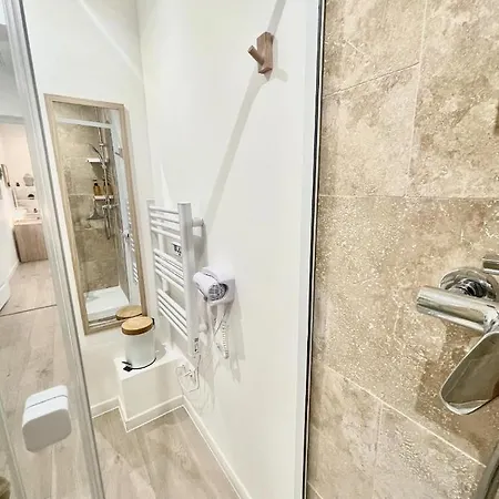 Defoy Getaway - Antibes